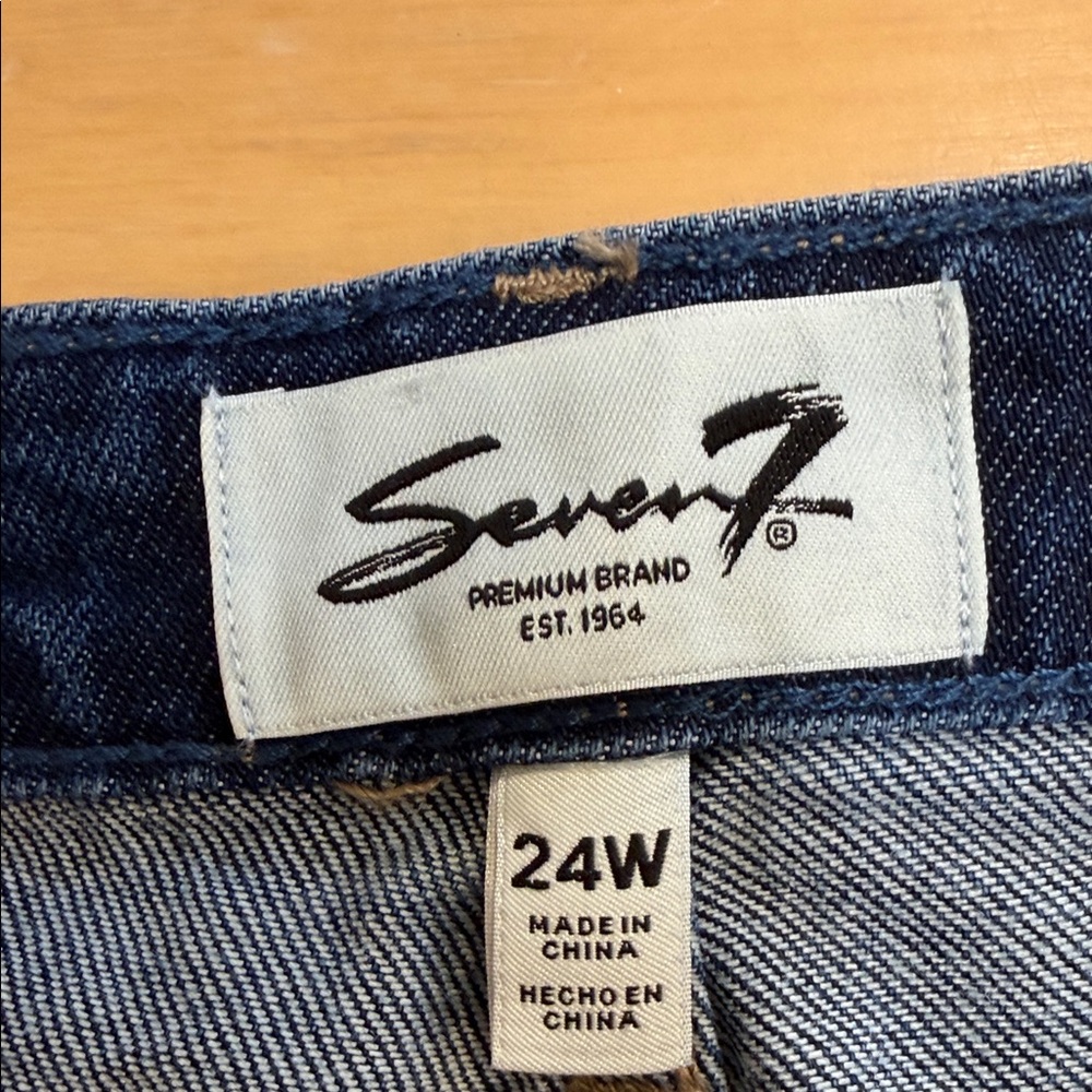 NWT Size 24W, Seven7 Loose Straight Jean - Picture 2 of 7